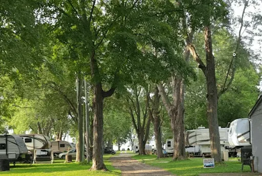Seasonal trailers and cabins at Erie Shores on Lake Erie